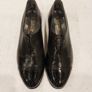BALLY men's shoes 11 B black cap toe Oxford.